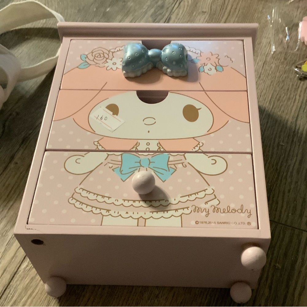My melody wooden miniature dresser set
